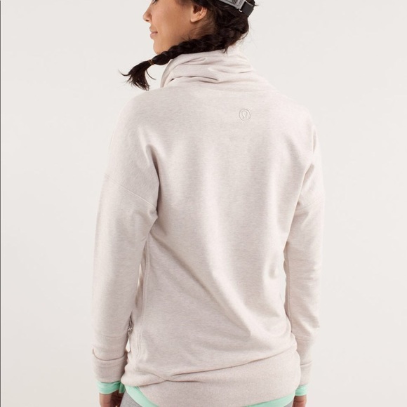Lululemon Rest Day Pullover - Picture 3 of 8